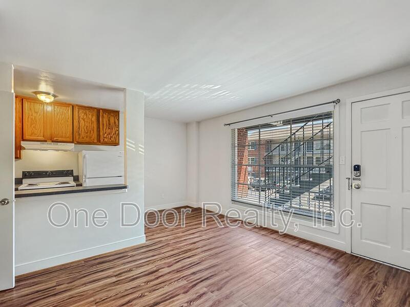 Building Photo - 732 Scotland St