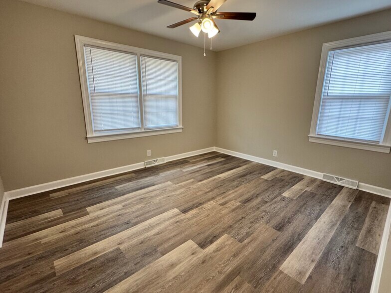 Building Photo - 821 Buck Swamp Rd