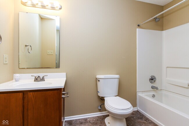 Building Photo - 1766 Blue Grass Pkwy