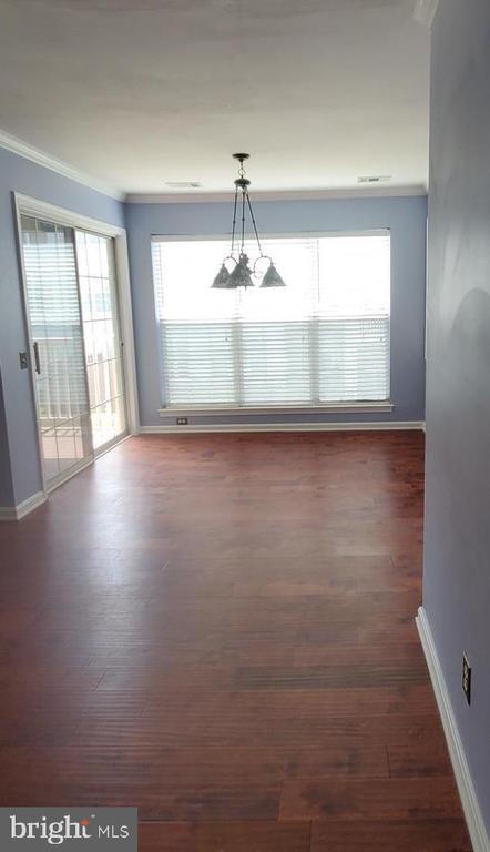 Building Photo - 8202 Catbird Cir