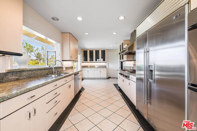 Building Photo - 9656 Lawlen Way