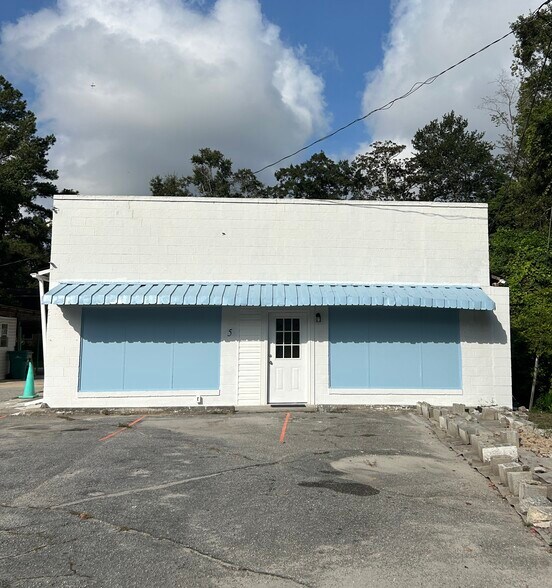 Building Photo - 55 Main St