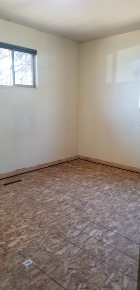 Building Photo - 2224 Clearview Ave