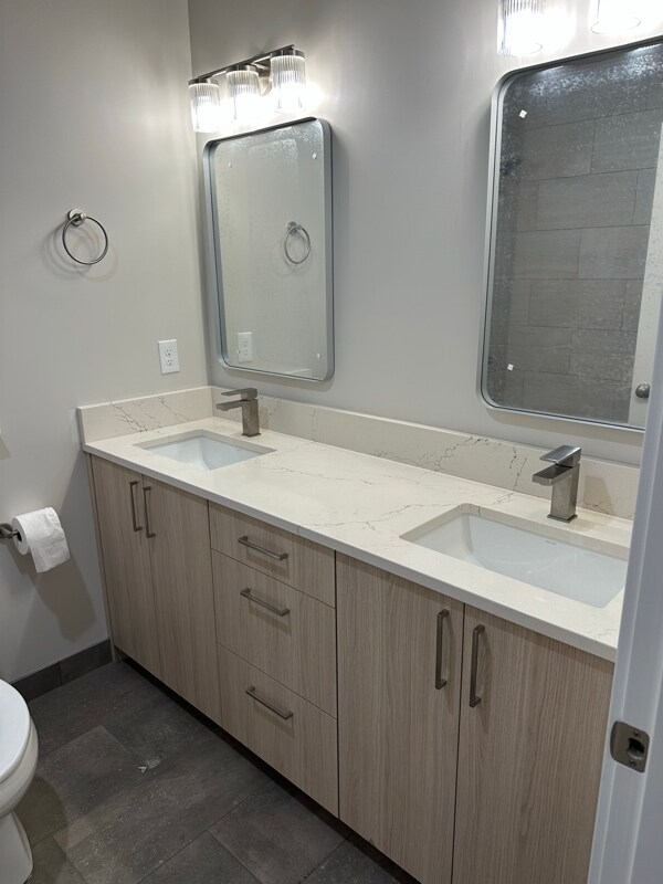 Building Photo - 222 Curtis Dr