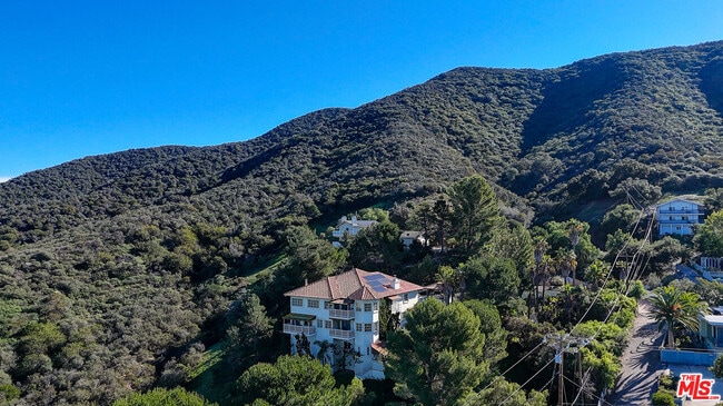 Building Photo - 456 S McKnight Rd