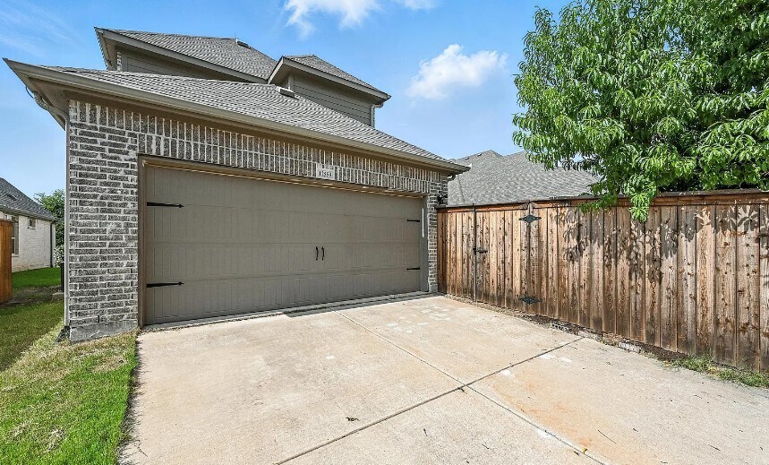 Building Photo - 12559 Ravine Creek Rd