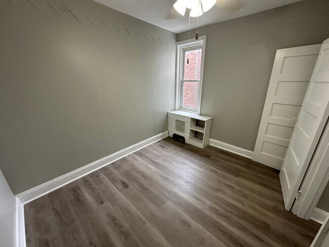 Building Photo - Charming updated 3 bed 1 bath in amazing location