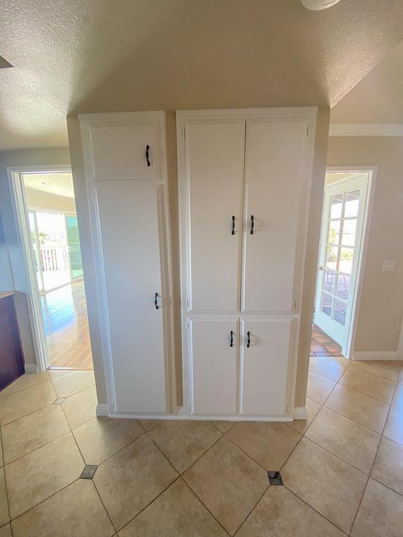 Building Photo - 2719 Via Arboleda