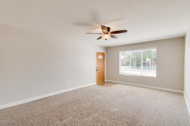 Building Photo - 110 W Del Rio Dr
