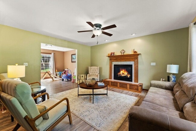 Building Photo - 3021 Blue Grouse St