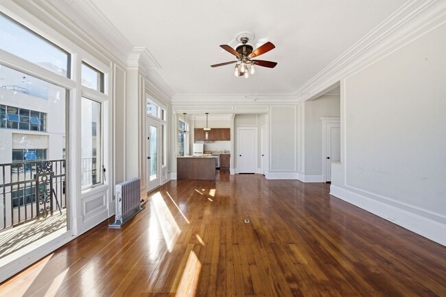 Building Photo - 1405 Van Ness Ave