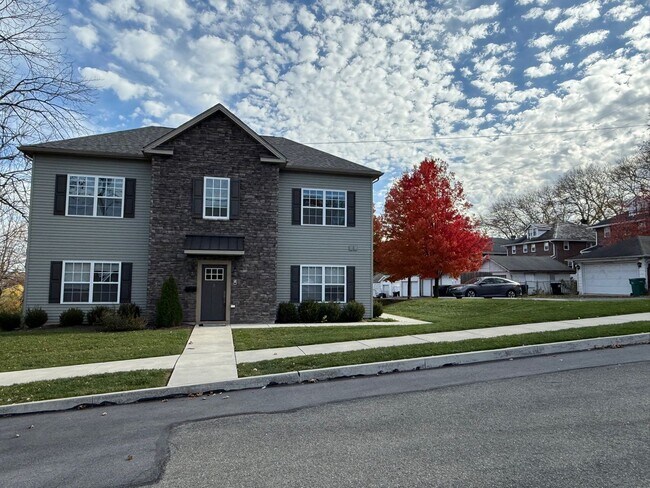 Building Photo - 1332 Genoa Street