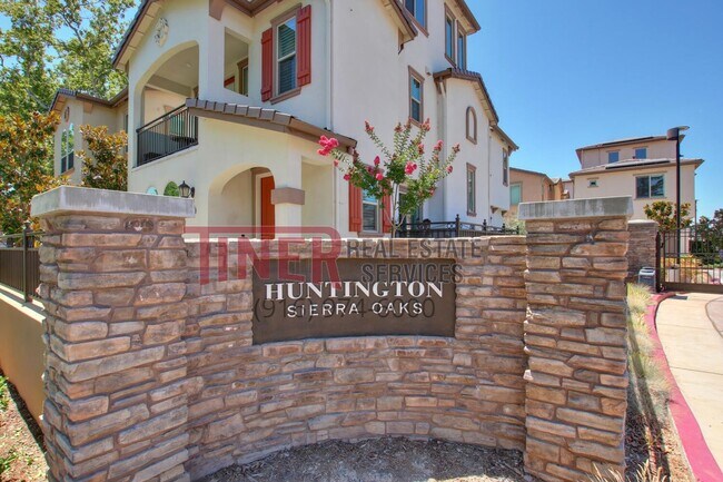 Building Photo - Huntington Sierra Oaks Gem with Fabulous A...