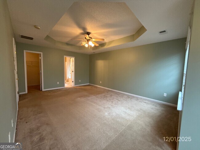 Building Photo - 460 Camella Cir