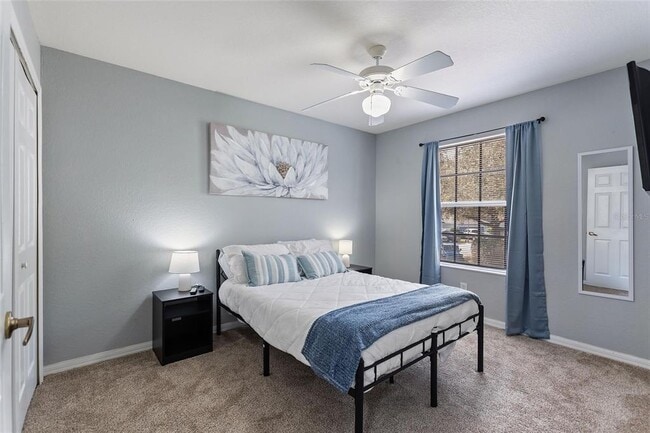 Building Photo - 546 Windsor Pl