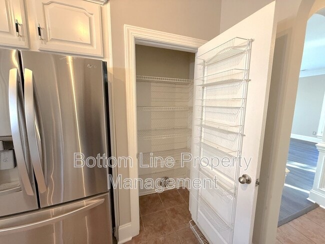 Building Photo - 5200 Craftsman Ridge Dr