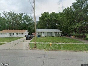 Building Photo - 830 Hartford Ave