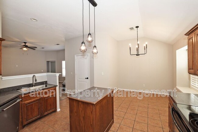 Building Photo - 6205 Janae St