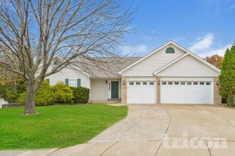 Building Photo - 130 Fleur De Lis Dr