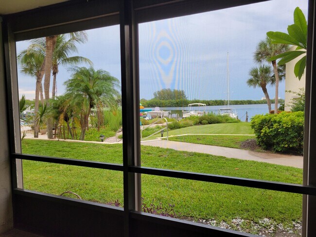 1611 Minutemen Causeway 1611 - 1611 Minutemen Causeway Cocoa Beach Fl Building Photo 