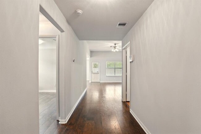 Building Photo - 4006 Enclave Mist Ln