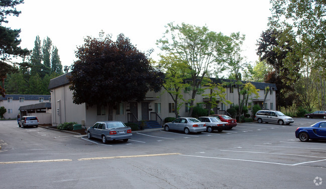 Building Photo - Brittany House Apartments