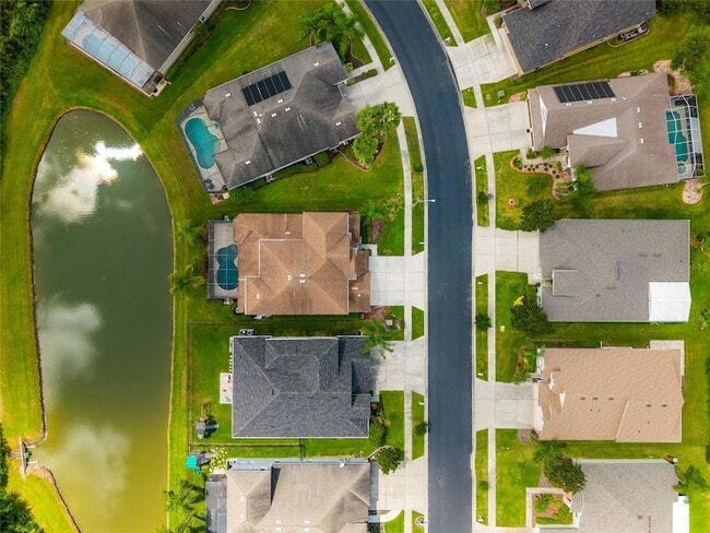 Building Photo - 2330 Nesslewood Dr