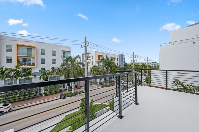 Building Photo - 204 Osceola Park Ln