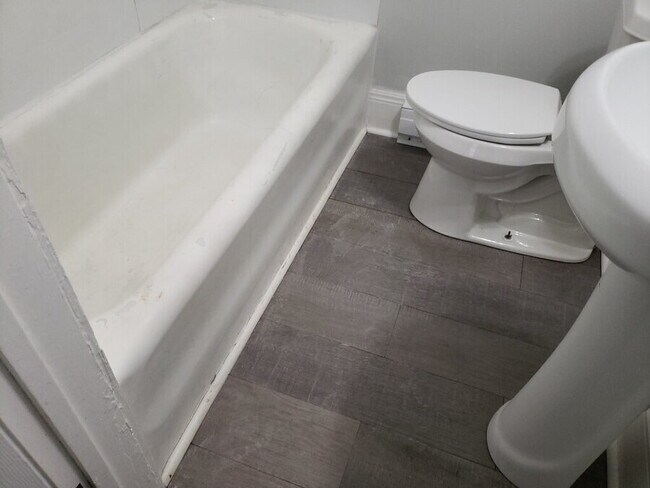 Building Photo - 2174 W 103rd St