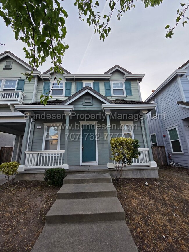 Building Photo - 3855 Louis Krohn Dr