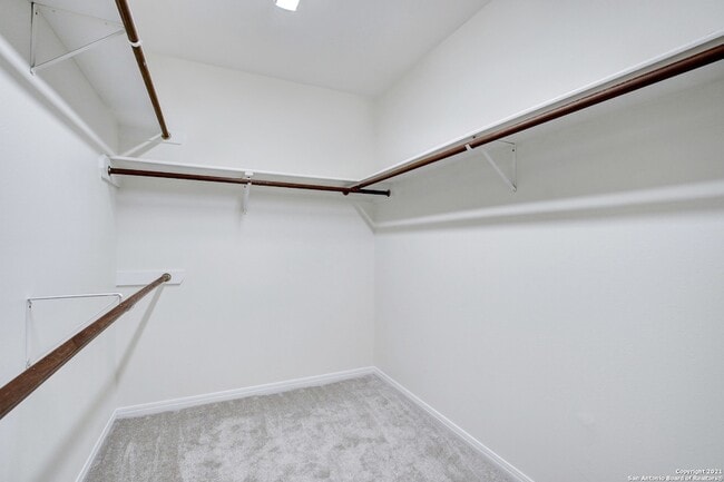 Building Photo - 10457 Trailway Oak