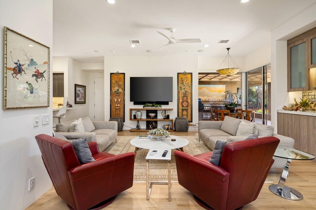 Building Photo - 79120 Fox Run