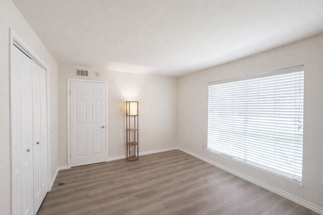 Building Photo - 14555 Wunderlich Dr