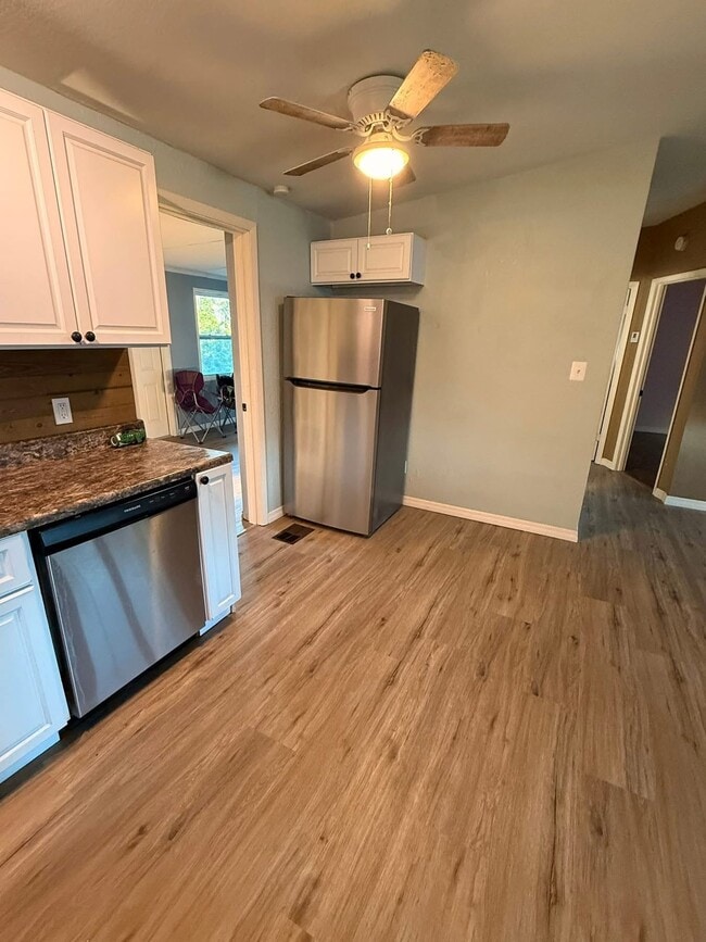 Building Photo - 10495 118th Ave N