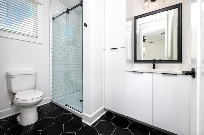 Building Photo - 1520 N Pierce St