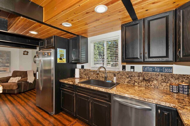 Building Photo - 1126 Sugarpine Rd
