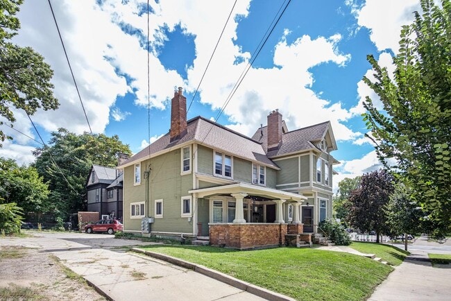 Primary Photo - 350 Union Ave SE
