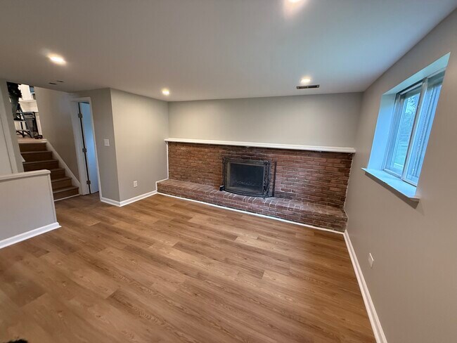 Building Photo - 2652 Landsburn Dr