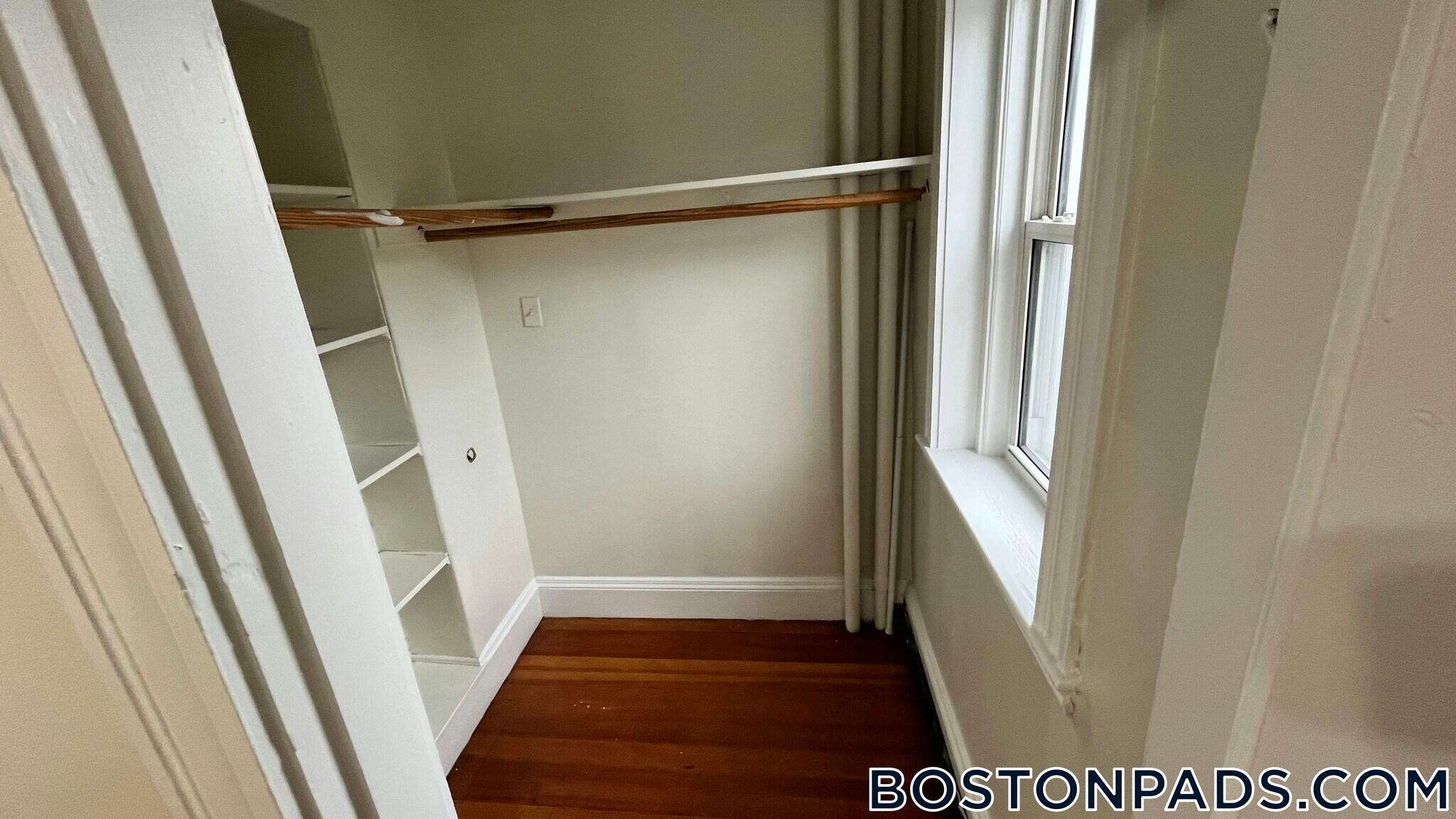 Building Photo - 208 Winthrop Rd