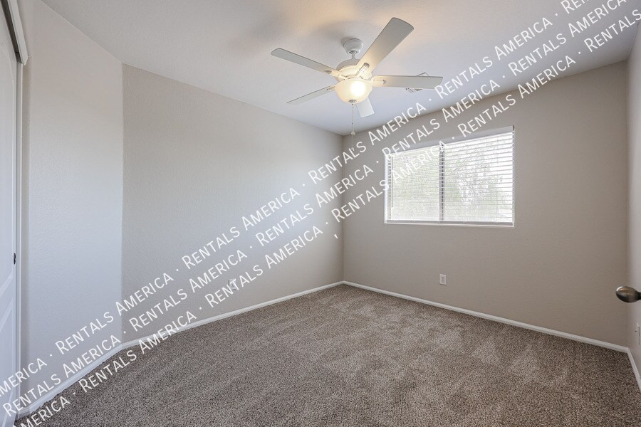 Building Photo - 12438 W Rancho Dr