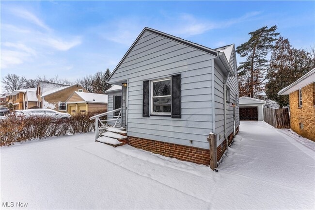 Building Photo - 4852 E 94th St