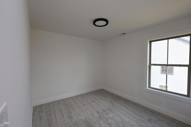 Building Photo - 219 Krauss Dr