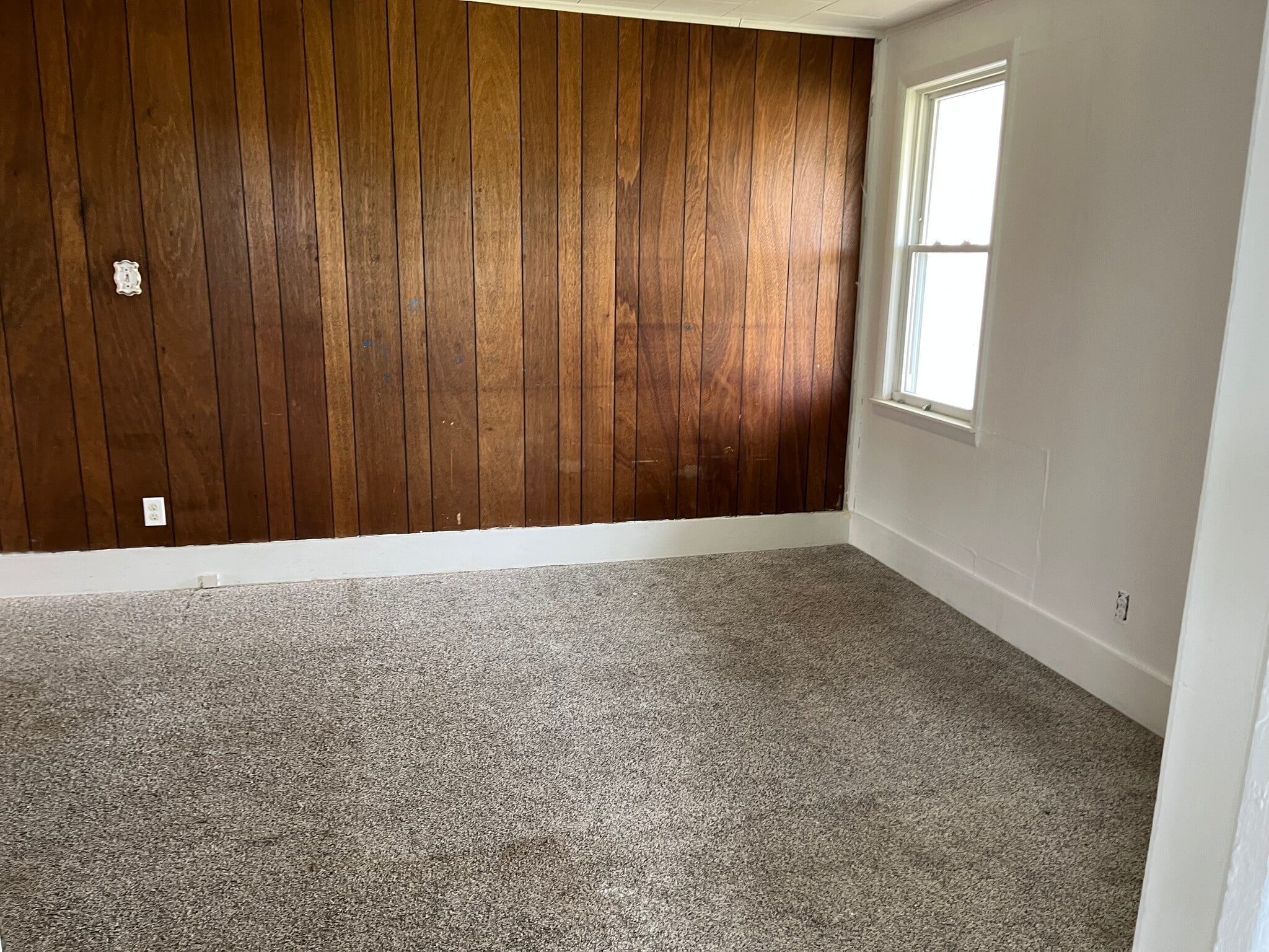 Bedroom 1 - 180 Martin St