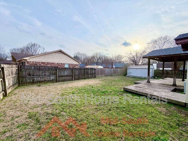 Building Photo - 465 Shelton Rd