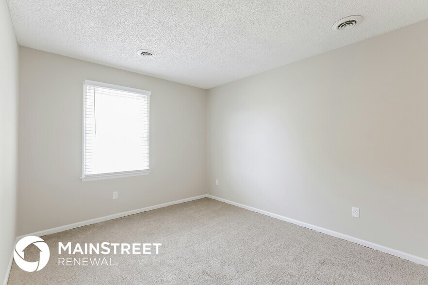 Building Photo - 1105 NE Ridgeview Dr