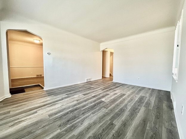 Building Photo - 20211 Gilchrist St