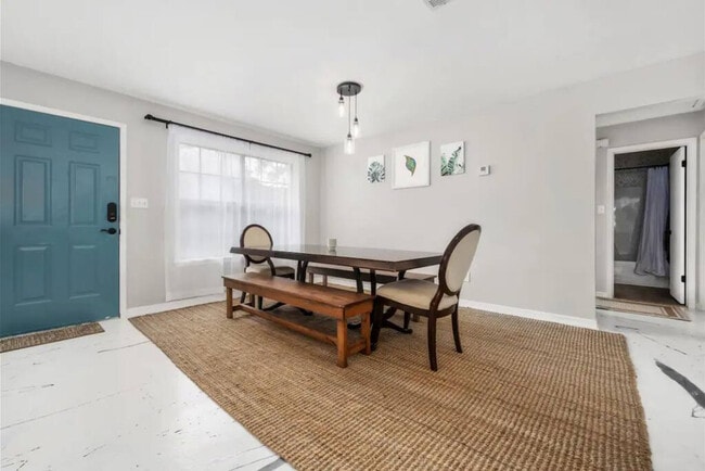 Building Photo - 2001 N 61st Ave