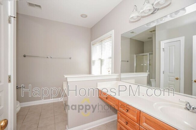 Building Photo - 1115 Thrower St