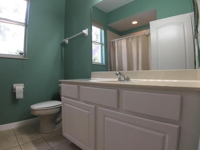 Building Photo - 909 Arbormoor Pl