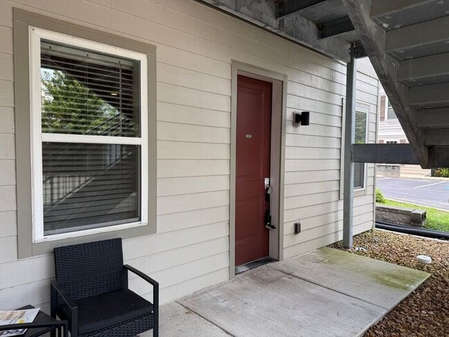Building Photo - Modern 2 Bedroom Condo in the Heart of Melrose
